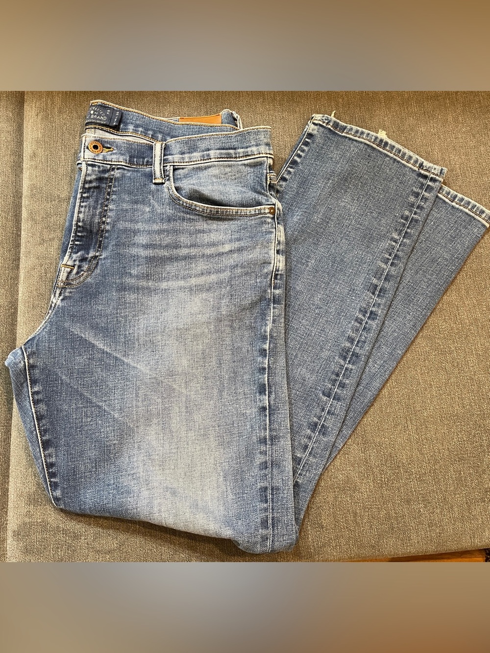 Lucky Brand 221 Original Straight Jeans Men's 38x32 Light Wash Cotton‎